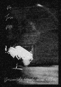 Desconocida Leyendo En Un AutobĂşs